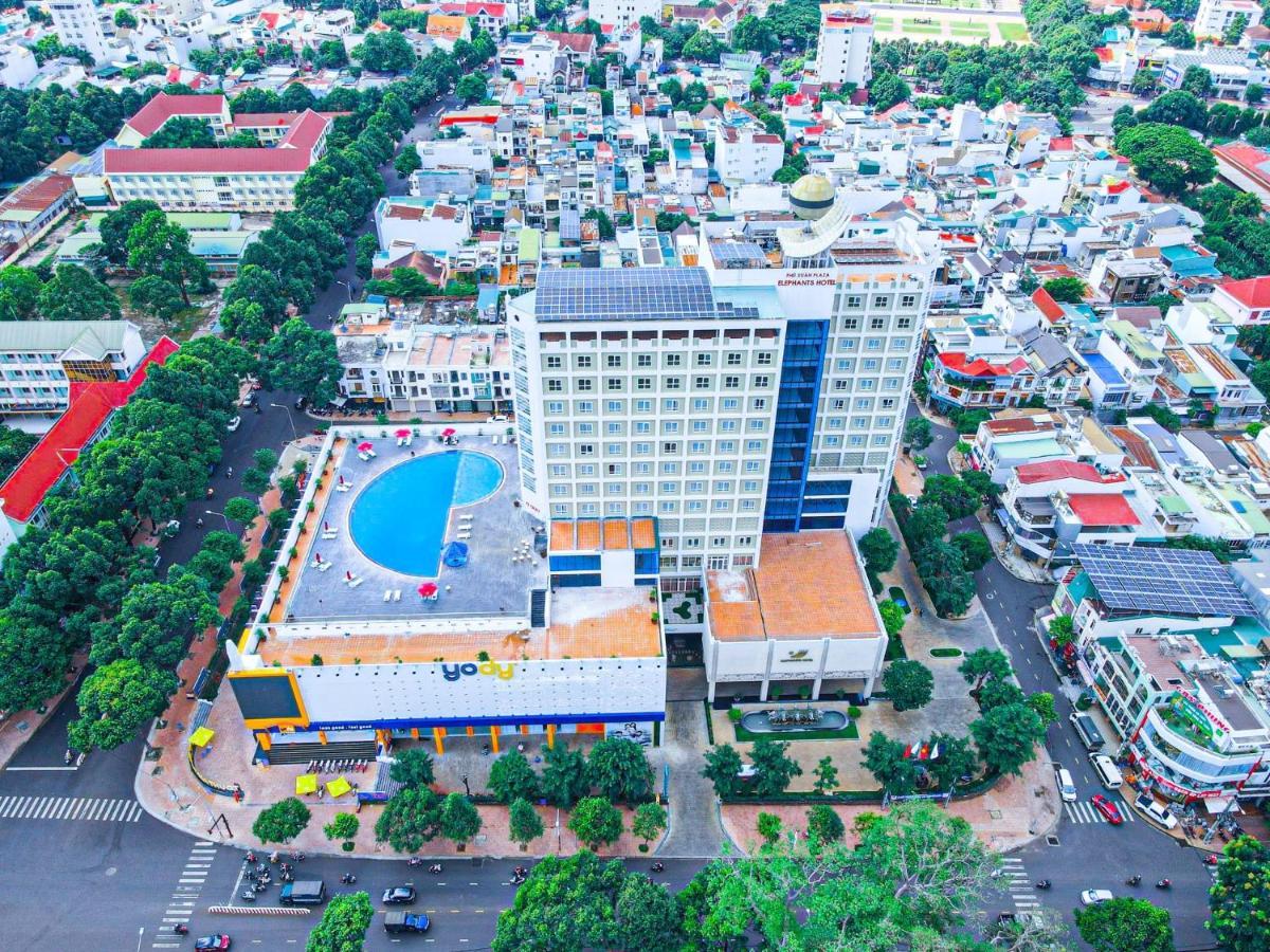 Elephants Hotel Buôn Ma Thuột Exteriör bild